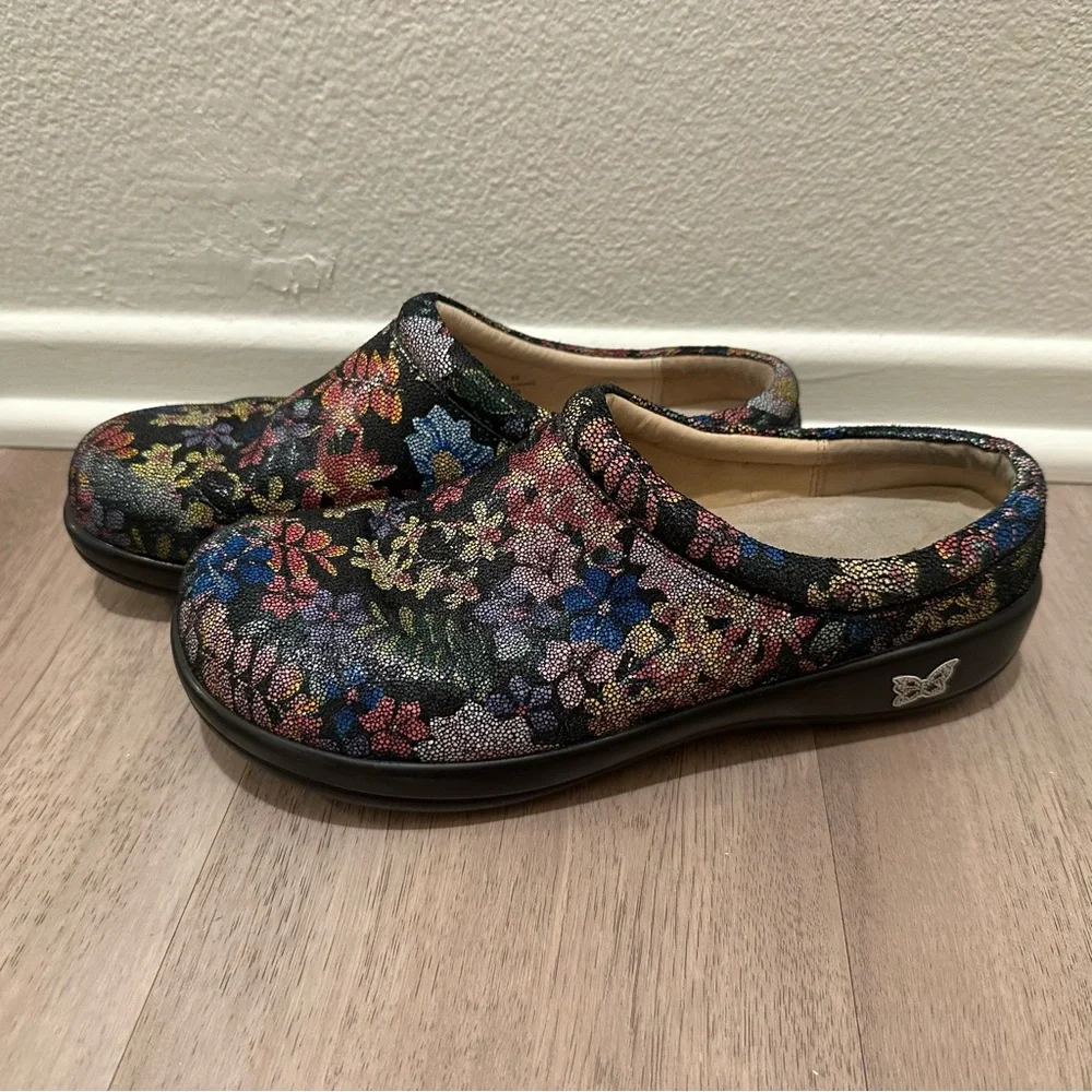 Alegria Women's Floral Clogs - Black Multi - Picture 6 of 8